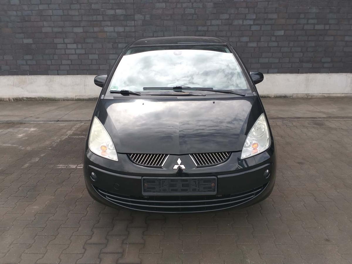 Mitsubishi Colt Z30 original 5 Gang Schaltgetriebe 1,1 55KW Bj.2006 Mitsubishi Colt Z30 original 5 Gang Schaltgetriebe 1,1 55KW Bj.2006